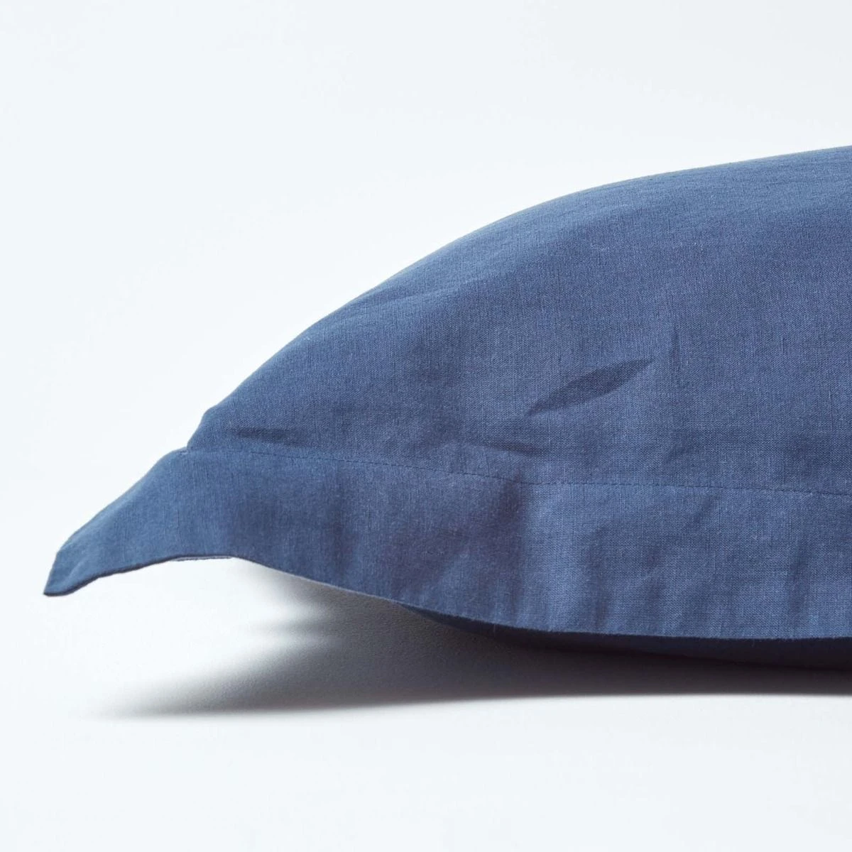 Navy Blue Linen Oxford Pillowcase, King 4 Navy Blue Linen Oxford Pillowcase, King - Image 2