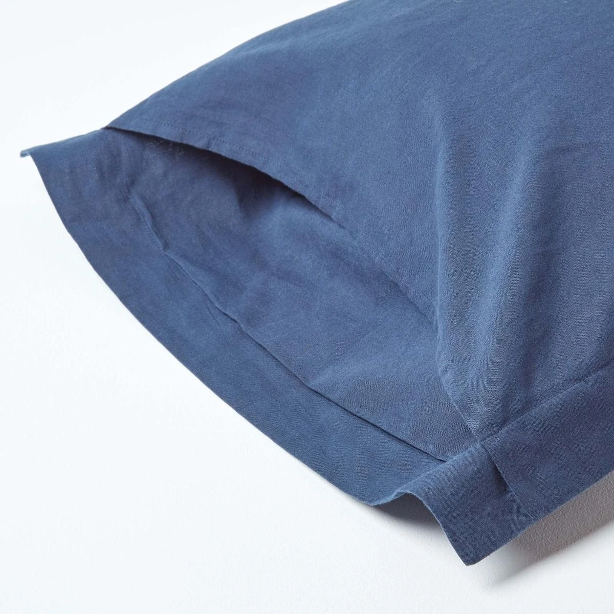 Navy Blue Linen Oxford Pillowcase, King 5 Navy Blue Linen Oxford Pillowcase, King - Image 3