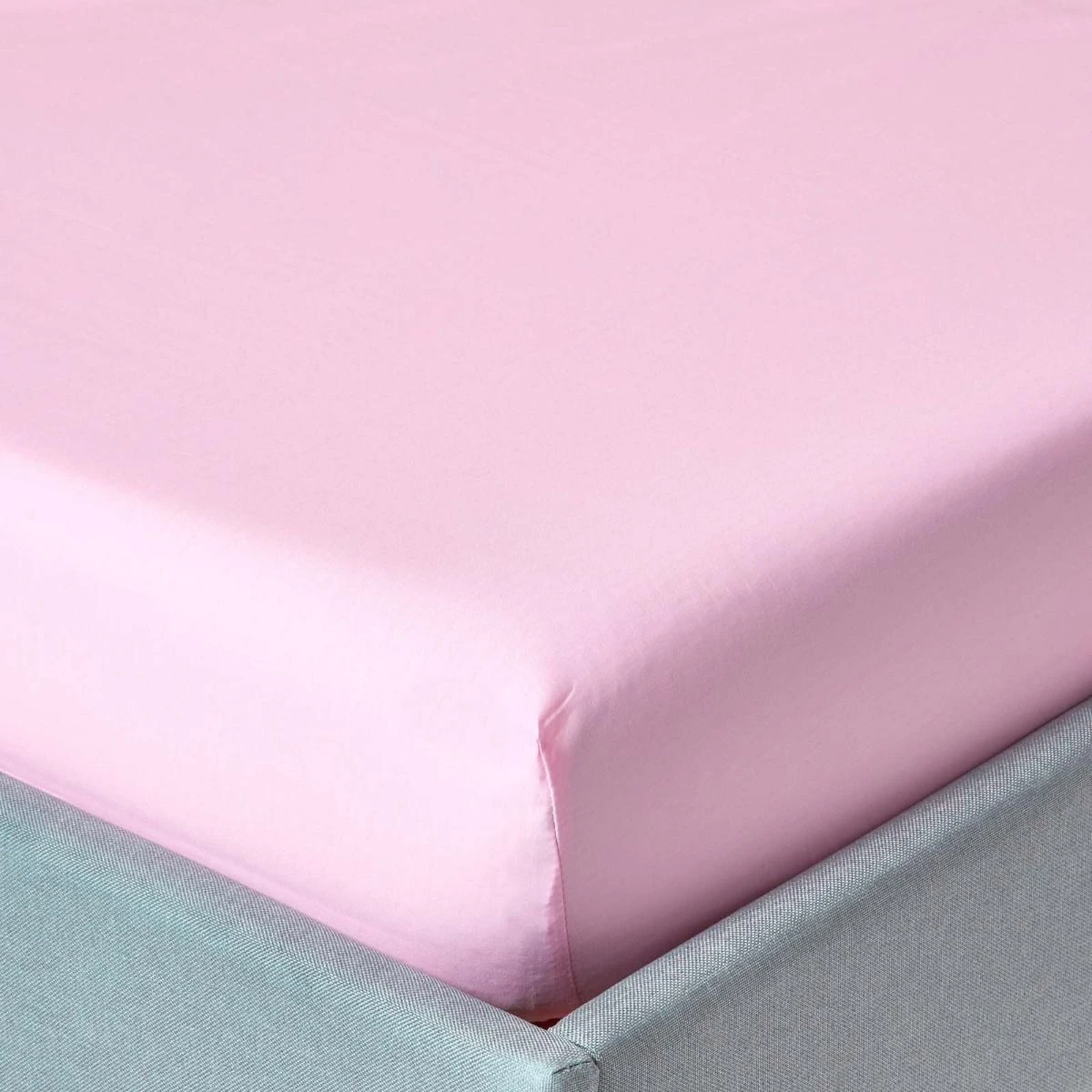 Pink Egyptian Cotton Deep Fitted Sheet 200 TC 3 Pink Egyptian Cotton Deep Fitted Sheet 200 TC
