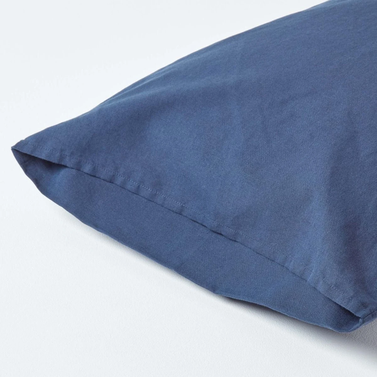 Navy Blue Linen Housewife Pillowcase, King 5 Navy Blue Linen Housewife Pillowcase, King - Image 3