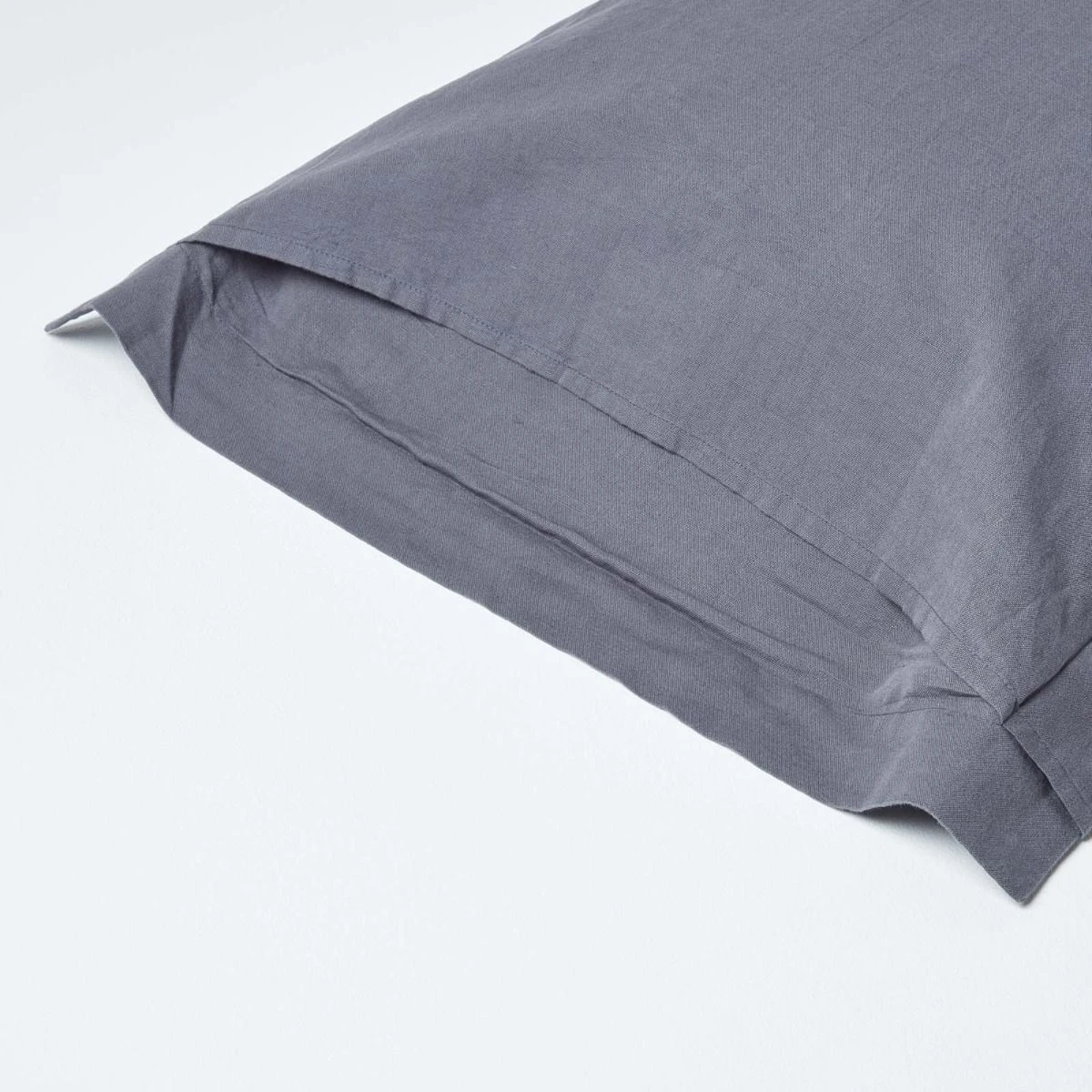 Dark Grey Linen Oxford Pillowcase, King 5 Dark Grey Linen Oxford Pillowcase, King - Image 3