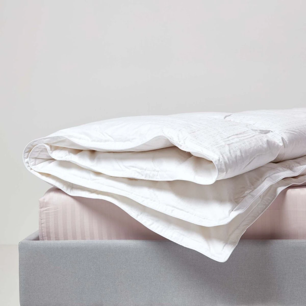 Premium White Goose Down 10.5 Tog Duvet 3 Premium White Goose Down 10.5 Tog Duvet