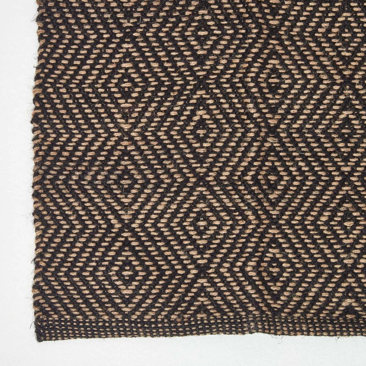 Hand Woven Geometric Patterned Black Jute Rug 5 Hand Woven Geometric Patterned Black Jute Rug - Image 3