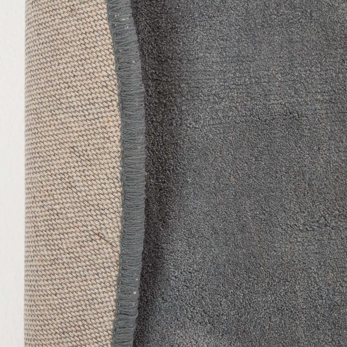 Hand Tufted Plain Cotton Grey Large Round Rug 7 Hand Tufted Plain Cotton Grey Large Round Rug - Image 5