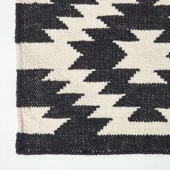 Zurich Handwoven Black And White Cotton Geometric Kilim Rug 9 Zurich Handwoven Black And White Cotton Geometric Kilim Rug -Best Homeware Store ru1290 03