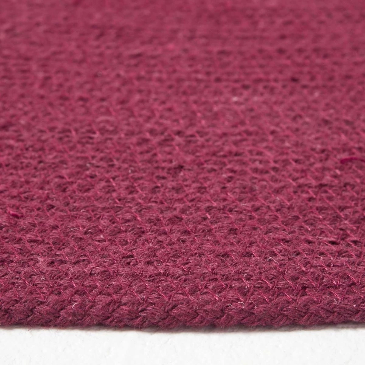 Plum Handmade Woven Braided Round Rug, 120 Cm 6 Plum Handmade Woven Braided Round Rug, 120 Cm - Image 4