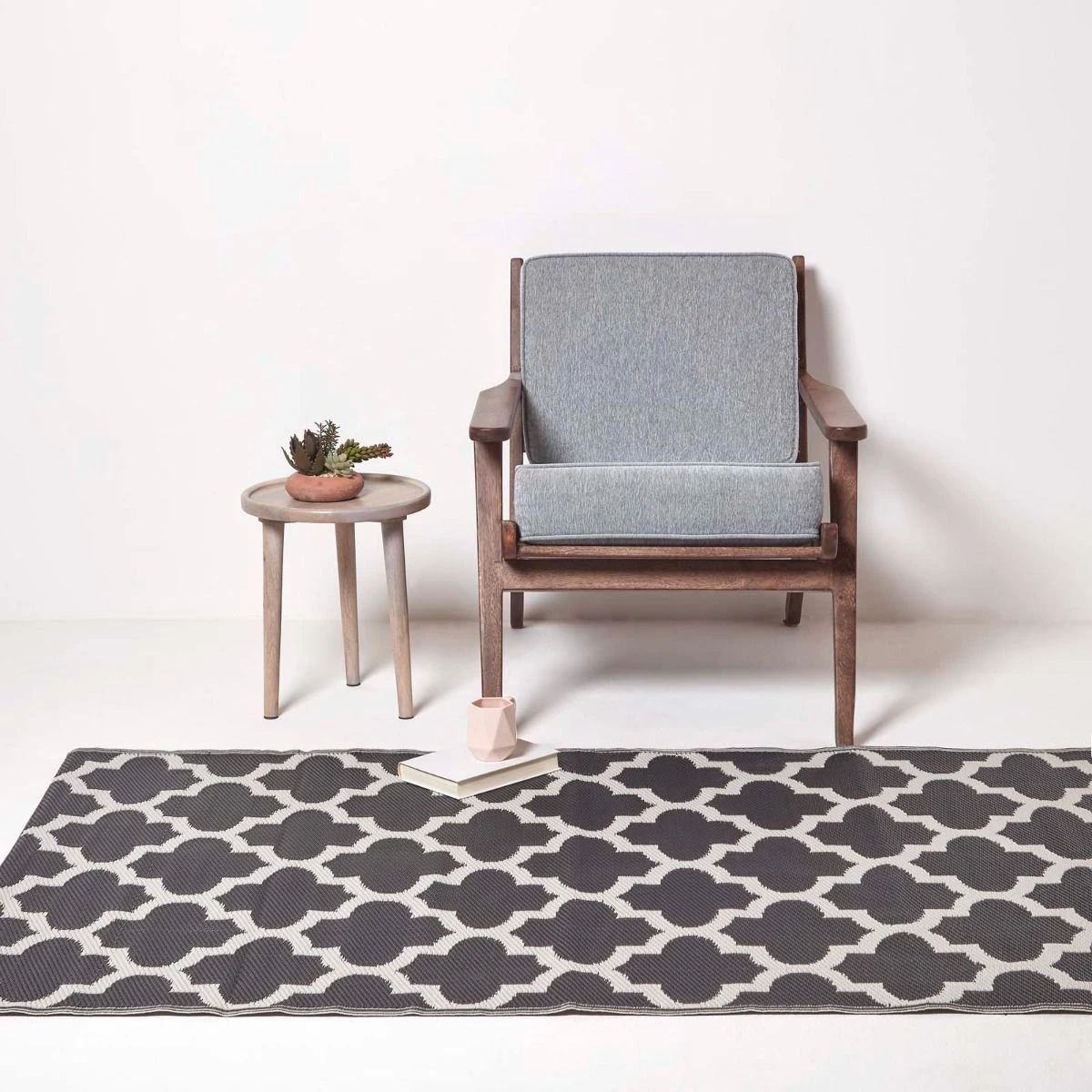 Nola Geometric Black & White Outdoor Rug Runner 4 Nola Geometric Black & White Outdoor Rug Runner - Image 2