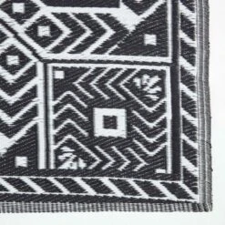 Black & White Outdoor Rug With Geometric Aztec Design, 120 X 180 Cm 11 Black & White Outdoor Rug With Geometric Aztec Design, 120 X 180 Cm -Best Homeware Store ru1394 3