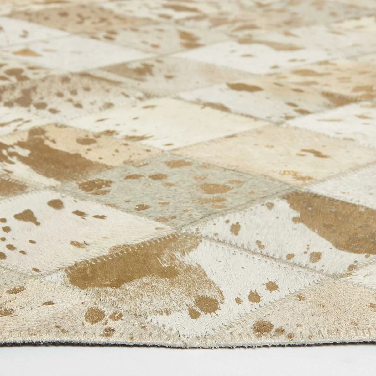 Gold & Grey Geometric Diamond Leather Rug, 90 X 150 Cm 6 Gold & Grey Geometric Diamond Leather Rug, 90 X 150 Cm - Image 4