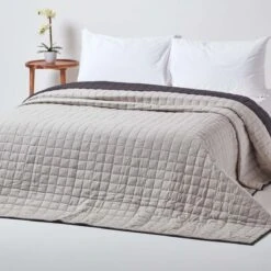 Cotton Quilted Reversible Bedspread Black & Grey 10 Cotton Quilted Reversible Bedspread Black & Grey -Best Homeware Store sf1106 4 3