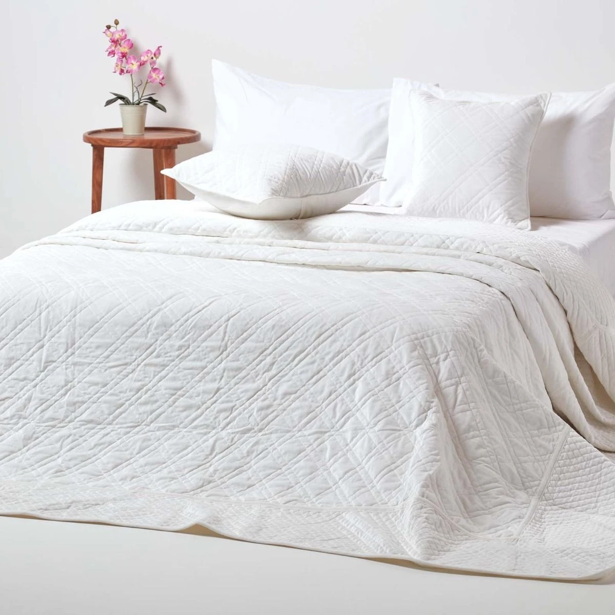 Cream Paragon Diamond Geometric Velvet Bedspread 3 Cream Paragon Diamond Geometric Velvet Bedspread