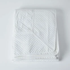 Cream Paragon Diamond Geometric Velvet Bedspread 7 Cream Paragon Diamond Geometric Velvet Bedspread -Best Homeware Store sf1847 02 2