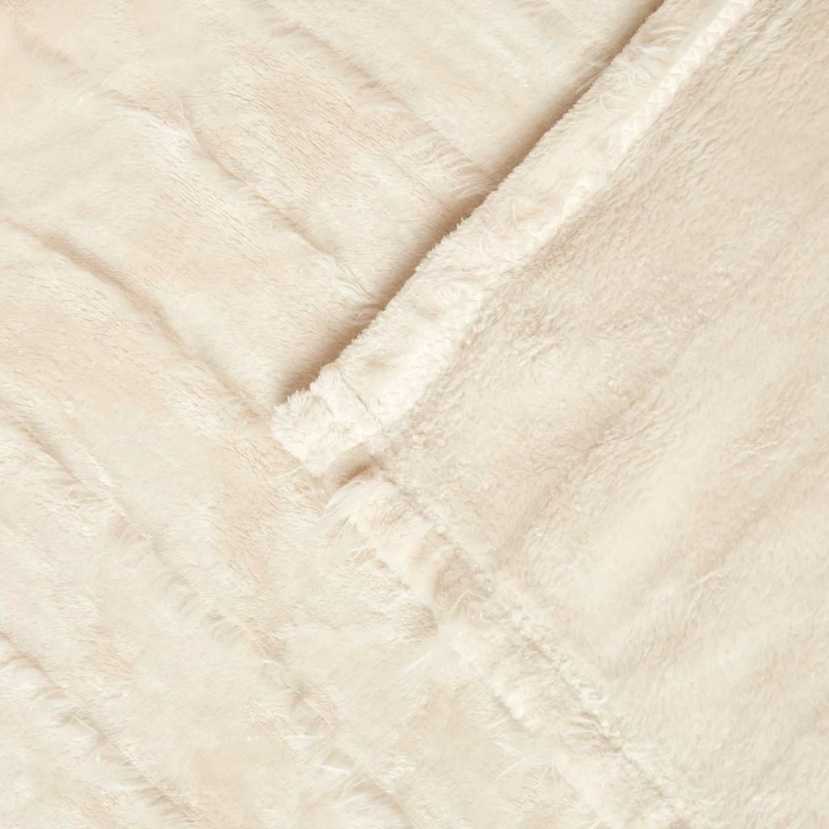 Cream Soft Touch Fur Throw 130 X 180 Cm 6 Cream Soft Touch Fur Throw 130 X 180 Cm - Image 4