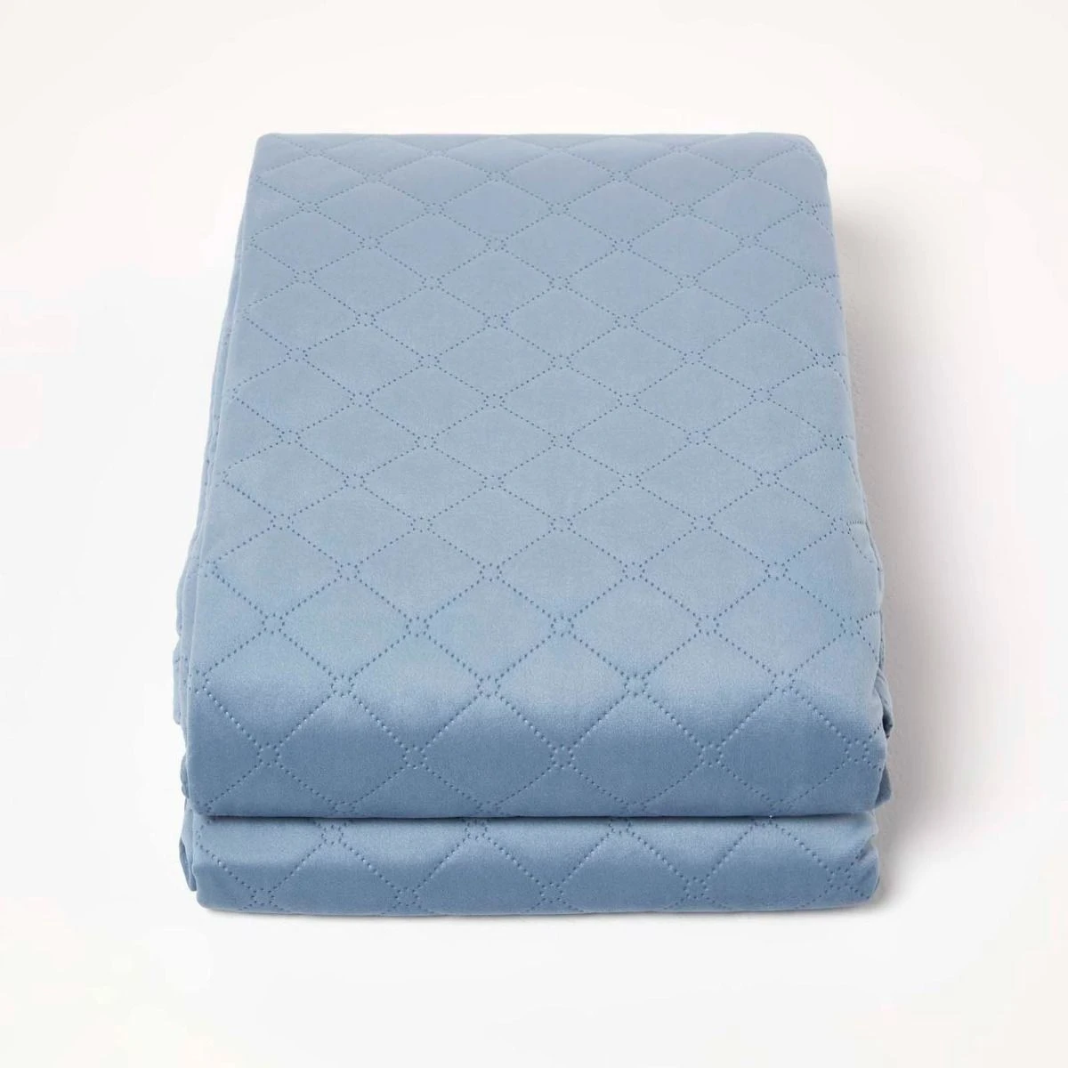 Diamond Quilted Blue Velvet Bed Throw 5 Diamond Quilted Blue Velvet Bed Throw - Image 3