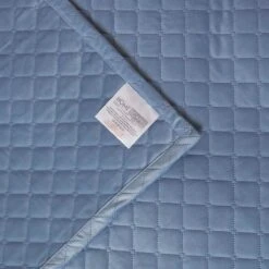 Diamond Quilted Blue Velvet Bed Throw 13 Diamond Quilted Blue Velvet Bed Throw -Best Homeware Store sf2288 5
