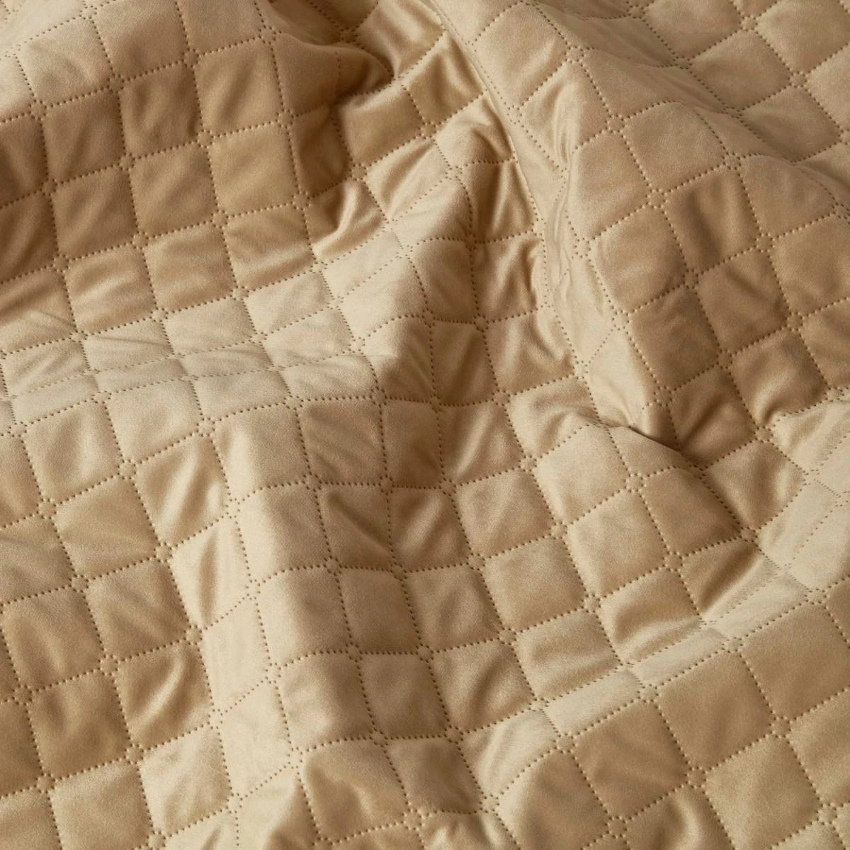 Diamond Quilted Beige Velvet Bed Throw 6 Diamond Quilted Beige Velvet Bed Throw - Image 4
